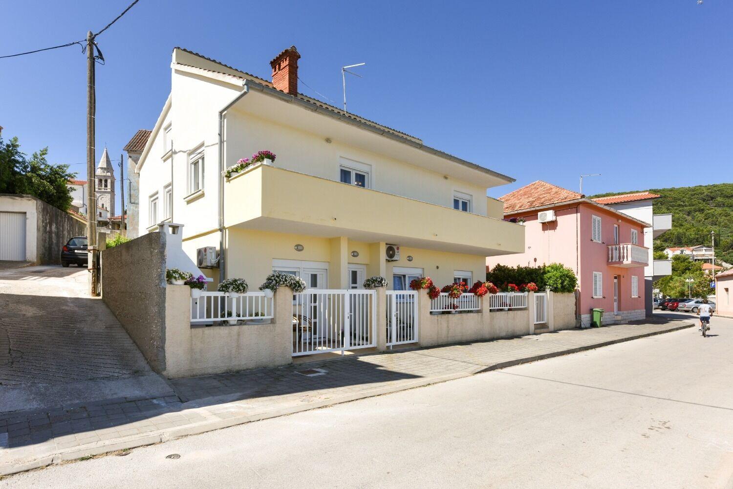 Apartments Kolt - 15M From Sea Kali Exterior photo