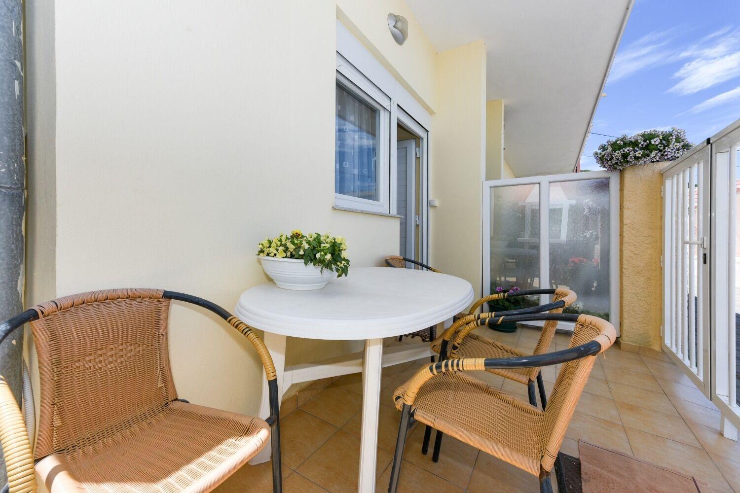 Apartments Kolt - 15M From Sea Kali Exterior photo