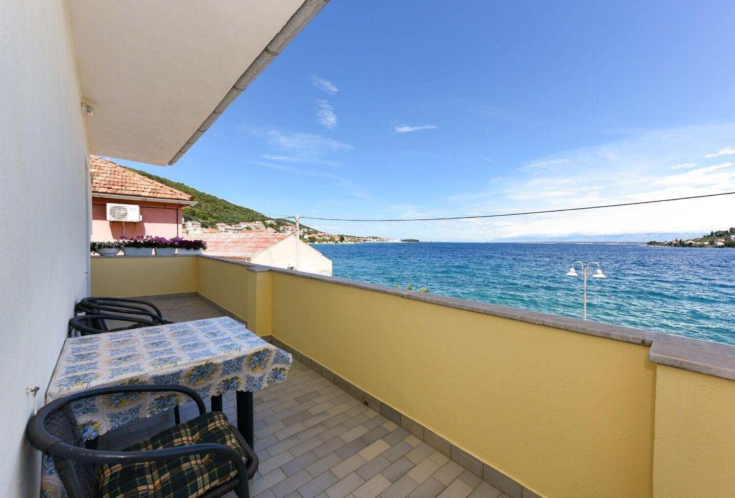 Apartments Kolt - 15M From Sea Kali Exterior photo